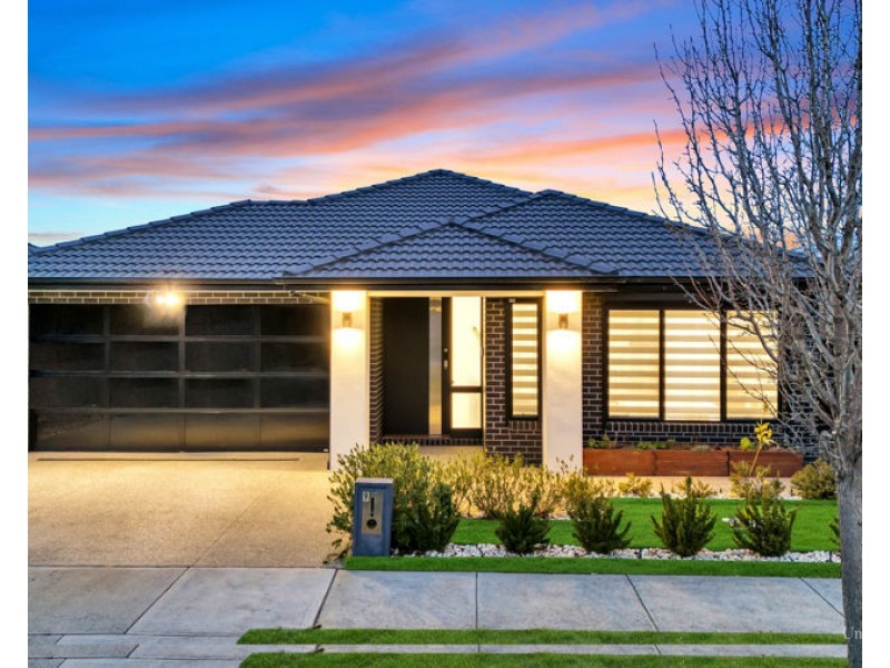 9 Rouge Way, Craigieburn VIC 3064