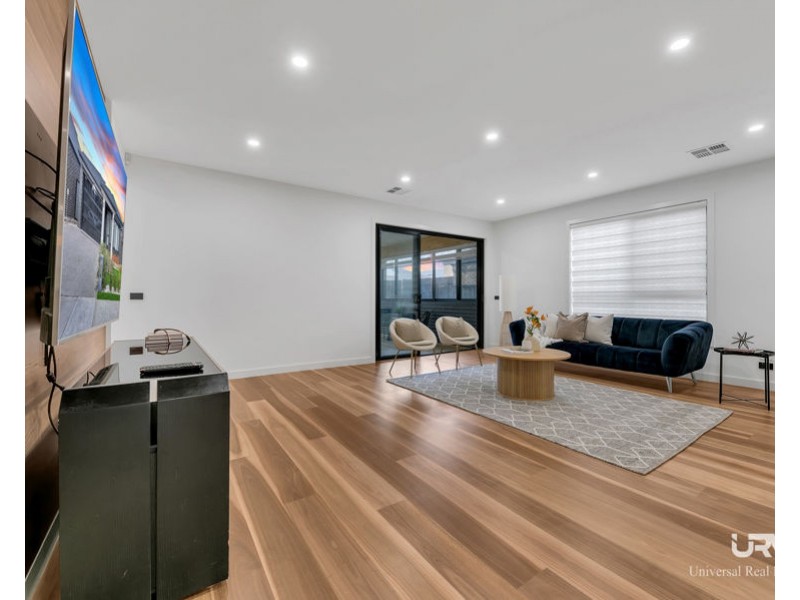 9 Rouge Way, Craigieburn VIC 3064