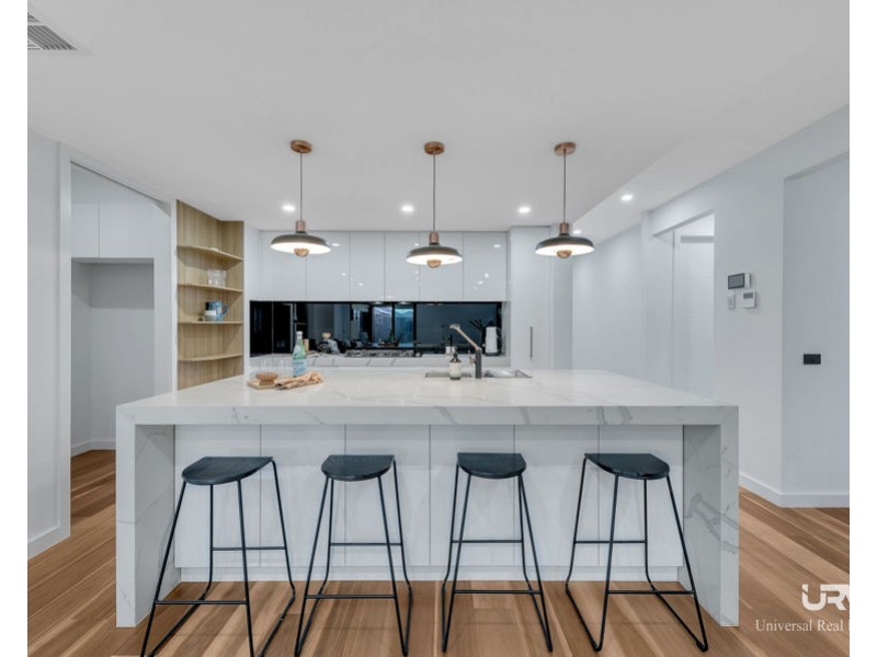 9 Rouge Way, Craigieburn VIC 3064