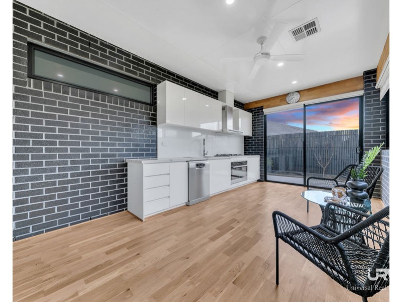 9 Rouge Way, Craigieburn VIC 3064