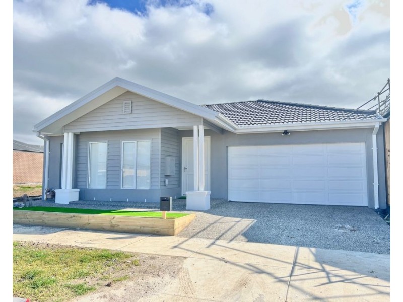 29 Huntingtower Avenue, Mickleham VIC 3064