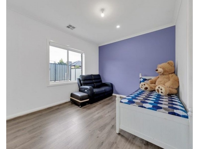 4 Olivetree Loop, Craigieburn VIC 3064