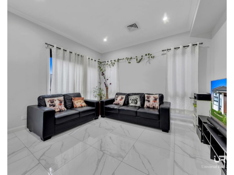 24 Akram Way, Rockbank VIC 3335