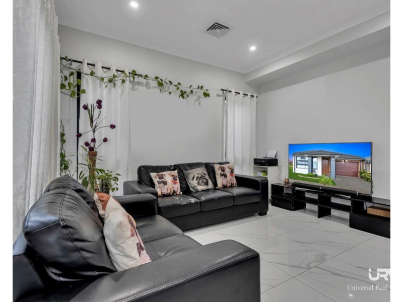 24 Akram Way, Rockbank VIC 3335