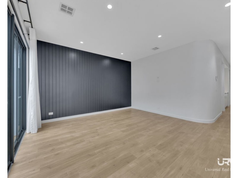 6 Wallowa Street, Mickleham VIC 3064