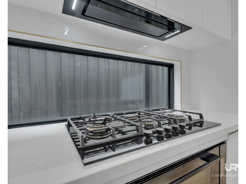 6 Wallowa Street, Mickleham VIC 3064