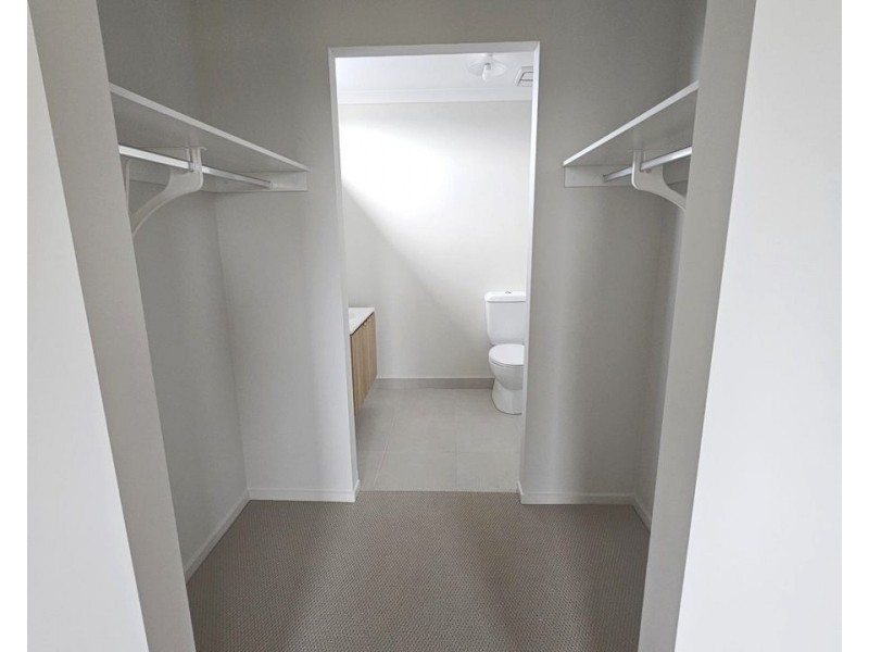 12 Aubergine Road, Mickleham VIC 3064