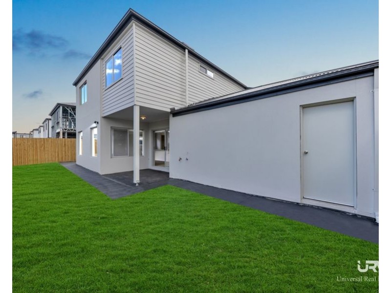 12 Aubergine Road, Mickleham VIC 3064