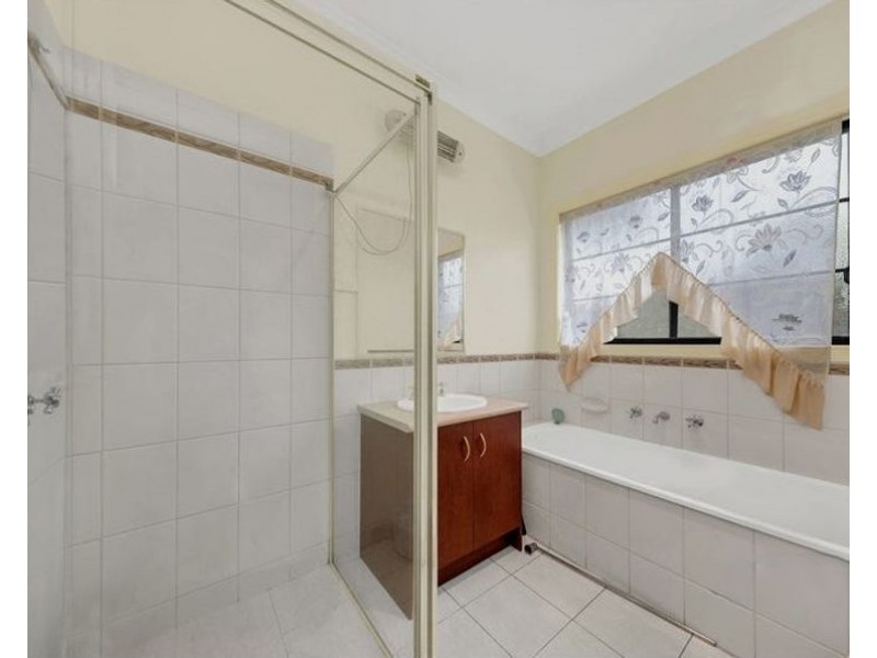 24 Northumberland Circuit, Craigieburn VIC 3064