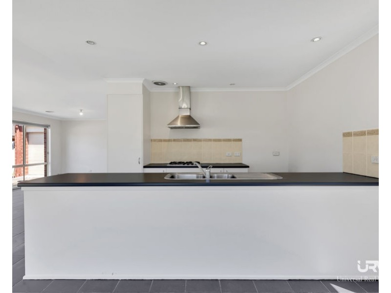 42 Emerald Circuit, Craigieburn VIC 3064