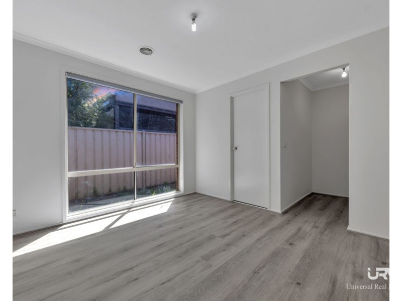 42 Emerald Circuit, Craigieburn VIC 3064