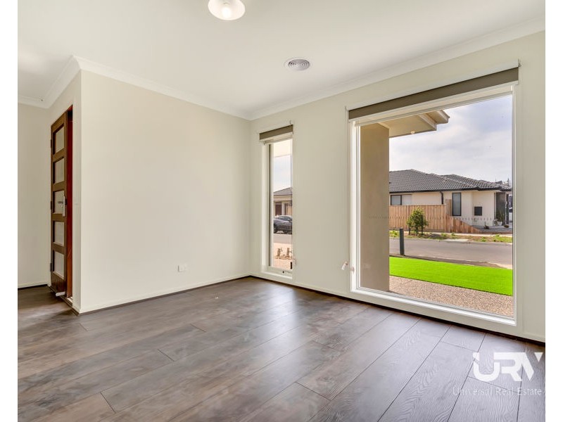 21 Luppino Street, Donnybrook VIC 3064