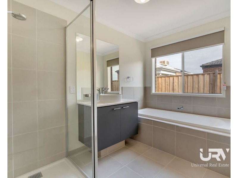 21 Luppino Street, Donnybrook VIC 3064