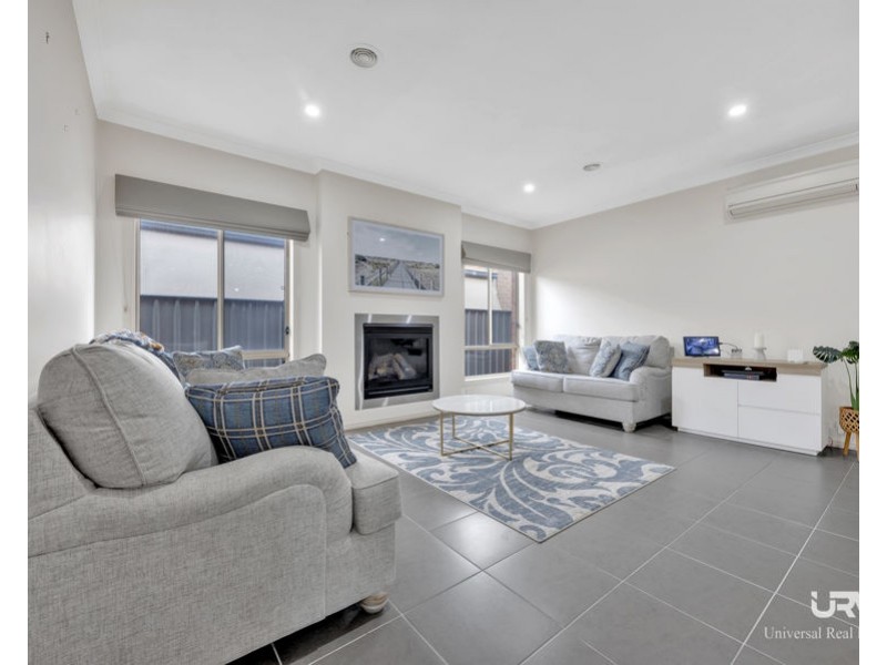 5 Rosleigh Drive, Craigieburn VIC 3064