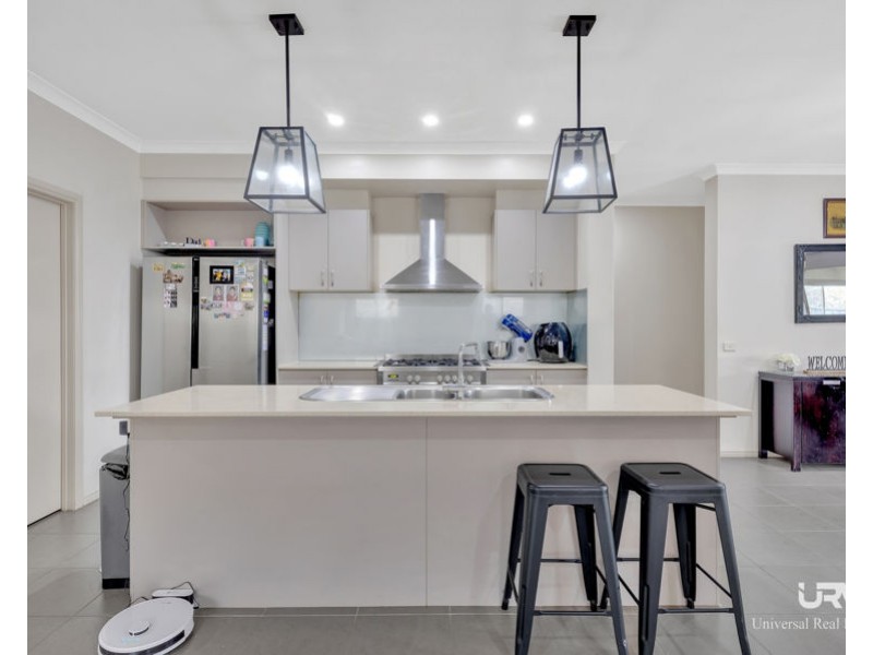 5 Rosleigh Drive, Craigieburn VIC 3064