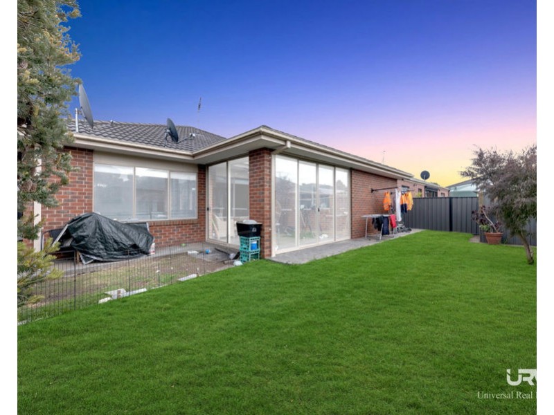 5 Rosleigh Drive, Craigieburn VIC 3064