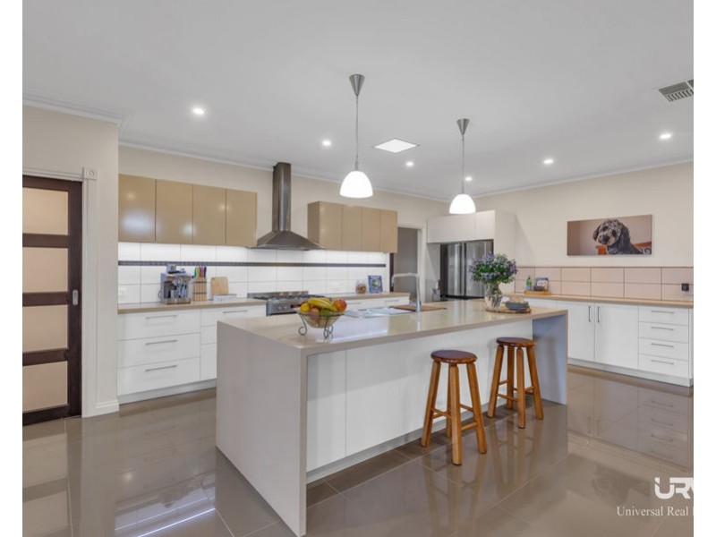 25 Excelsior Heights, Craigieburn VIC 3064