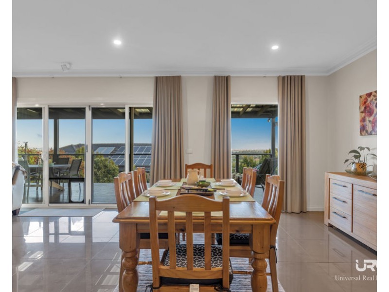 25 Excelsior Heights, Craigieburn VIC 3064