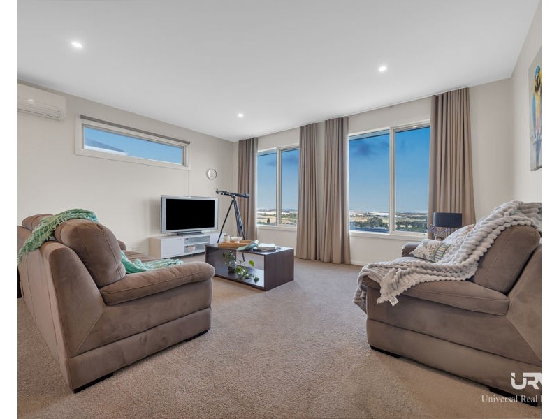 25 Excelsior Heights, Craigieburn VIC 3064