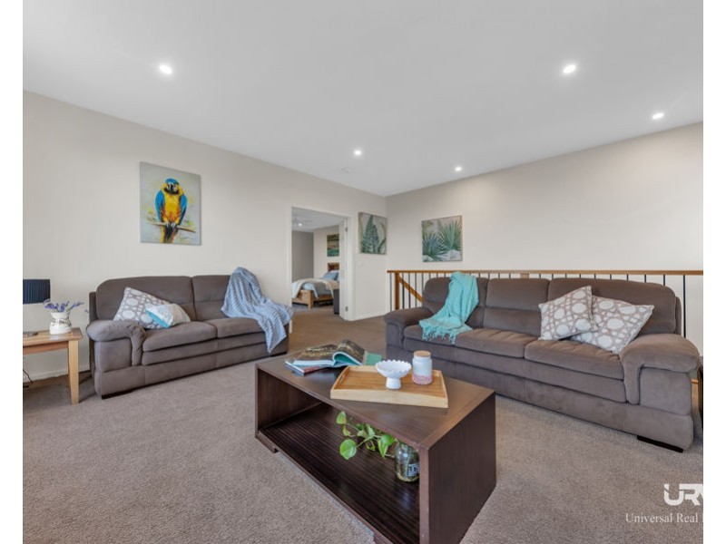 25 Excelsior Heights, Craigieburn VIC 3064
