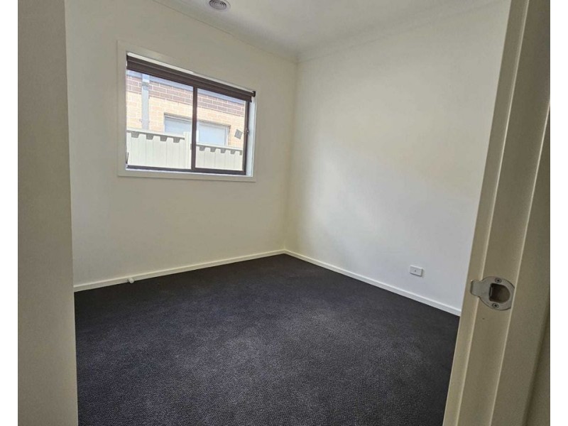 8 Cilantro Street, Kalkallo VIC 3064