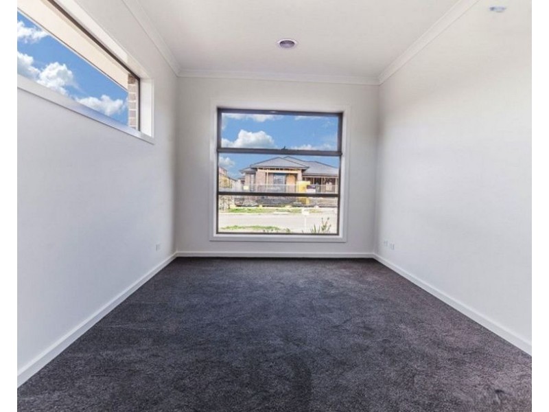 41 Highfield Drive, Mickleham VIC 3064