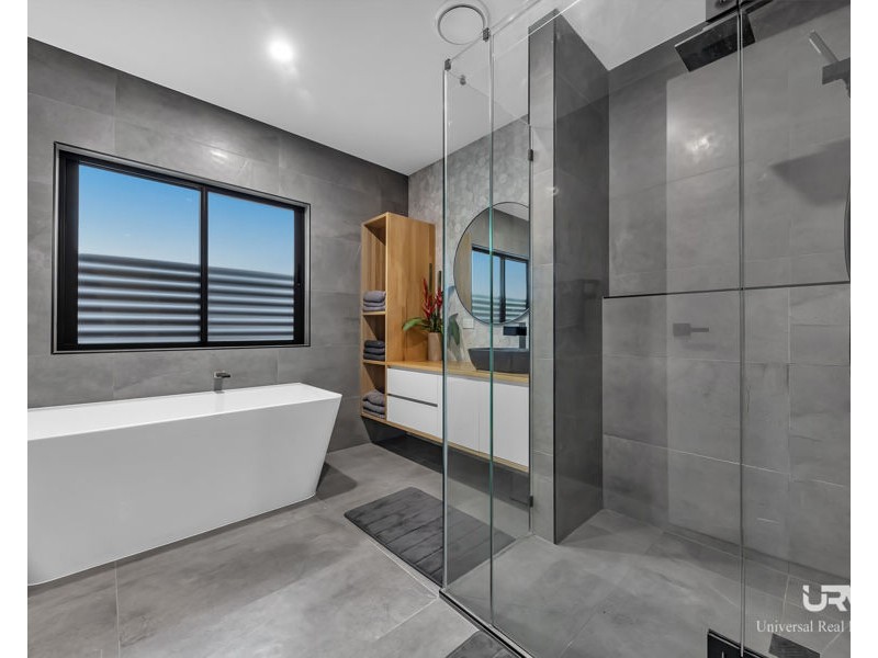 39 Sustainable Drive, Craigieburn VIC 3064