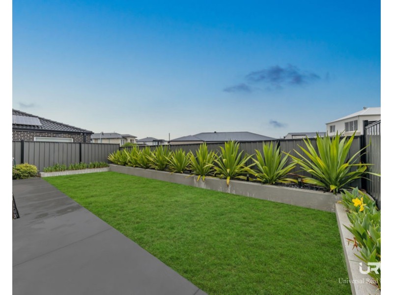 39 Sustainable Drive, Craigieburn VIC 3064
