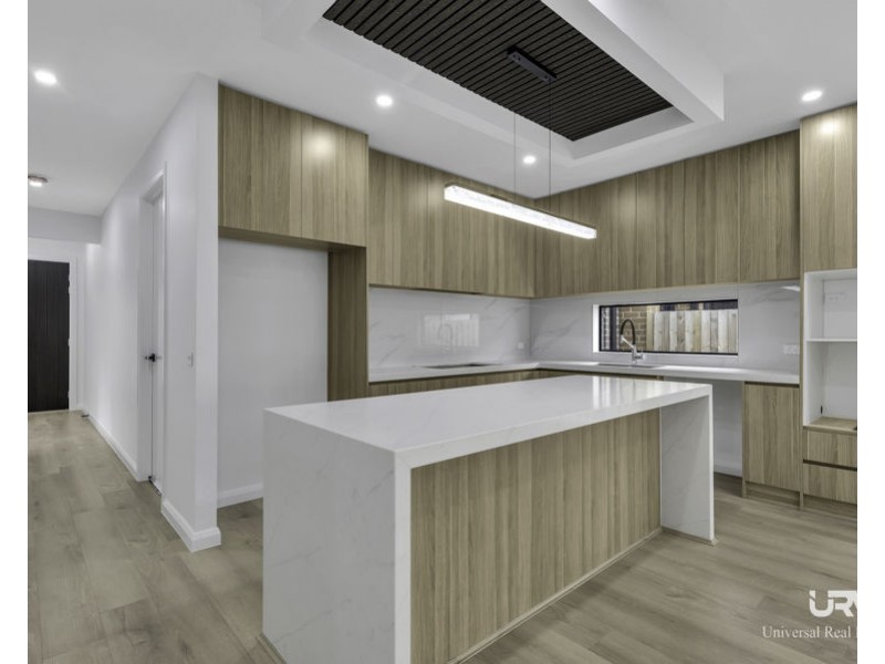 15 Commonwealth Circuit, Donnybrook VIC 3064