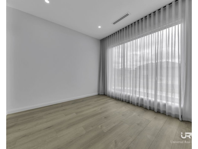 15 Commonwealth Circuit, Donnybrook VIC 3064