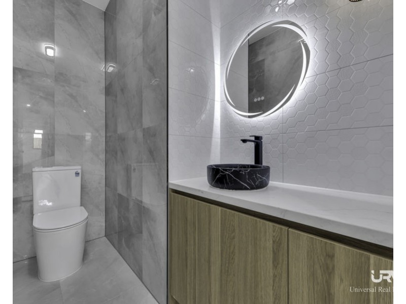 15 Commonwealth Circuit, Donnybrook VIC 3064