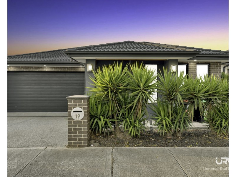19 Pioneer Street, Craigieburn VIC 3064