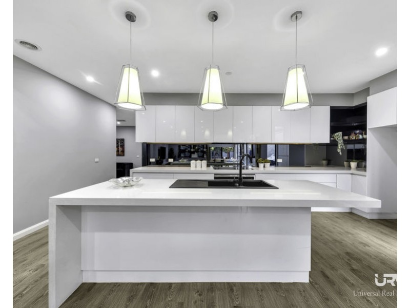 19 Pioneer Street, Craigieburn VIC 3064