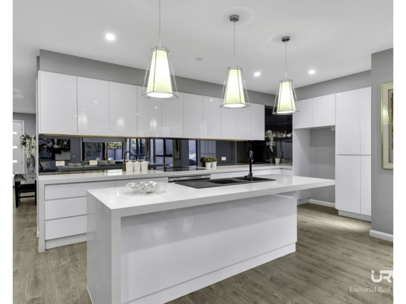 19 Pioneer Street, Craigieburn VIC 3064