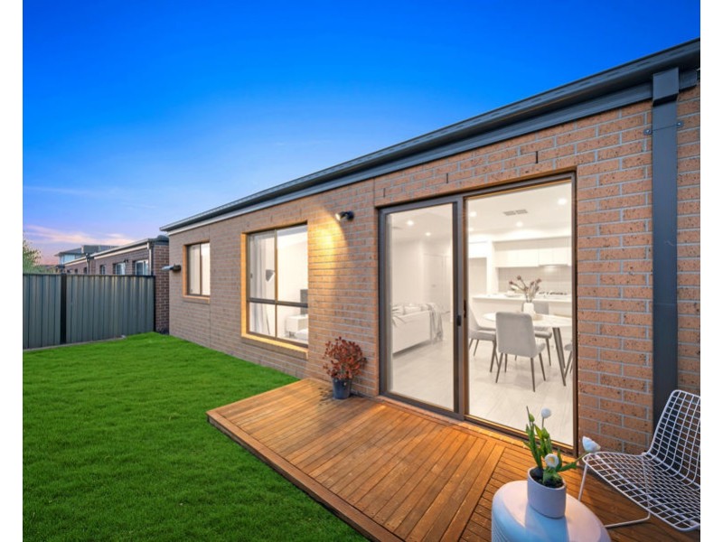 14 Wollemia Street, Craigieburn VIC 3064