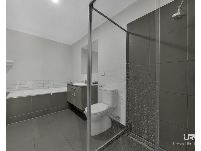 67 Streamside Drive, Craigieburn VIC 3064