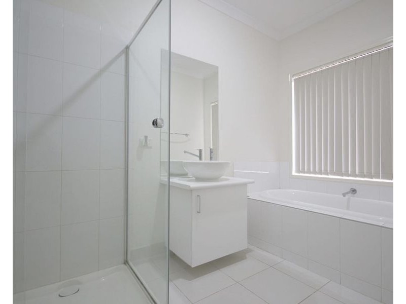 25 Champion Parade, Craigieburn VIC 3064