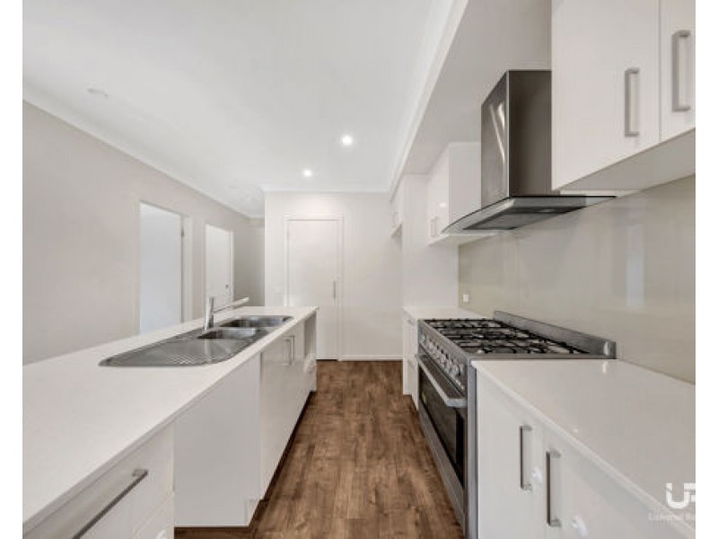 14 Henwood Rise, Mernda VIC 3754