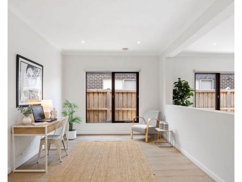 19 Barnato Street, Mickleham VIC 3064