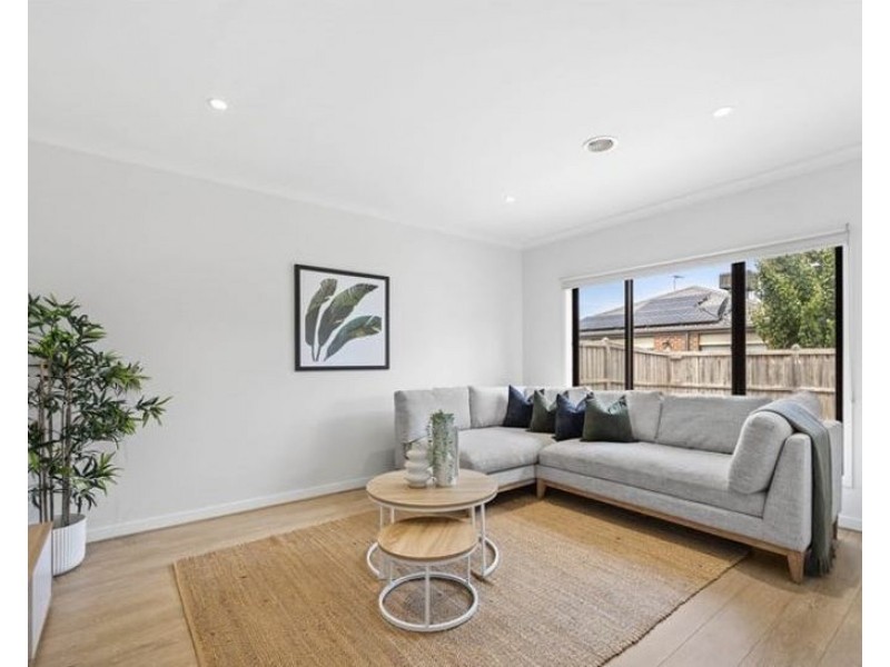 19 Barnato Street, Mickleham VIC 3064