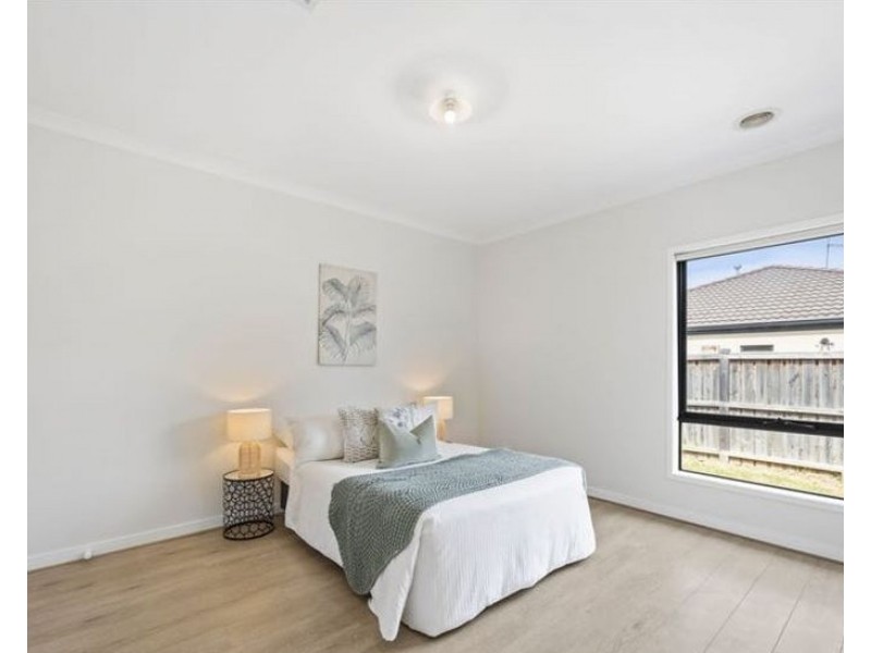 19 Barnato Street, Mickleham VIC 3064