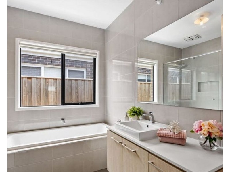 19 Barnato Street, Mickleham VIC 3064