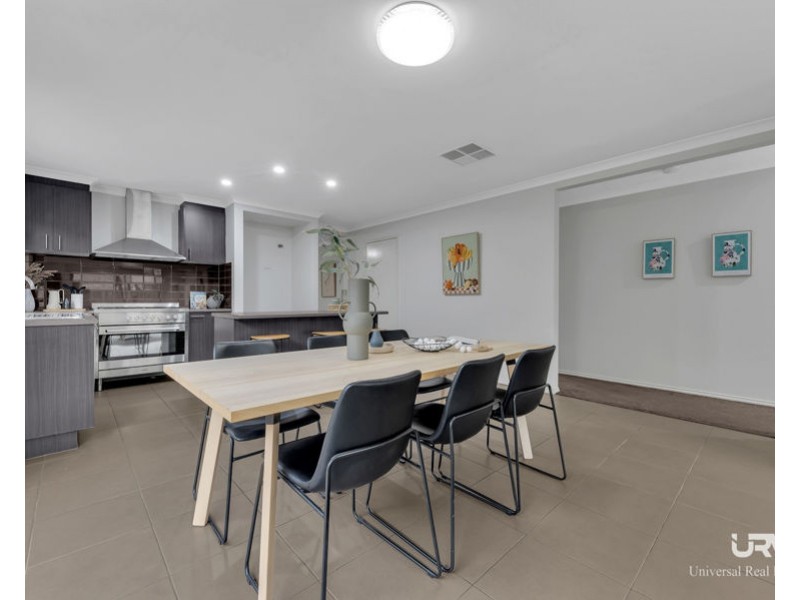 14 Primavera Drive, Mickleham VIC 3064