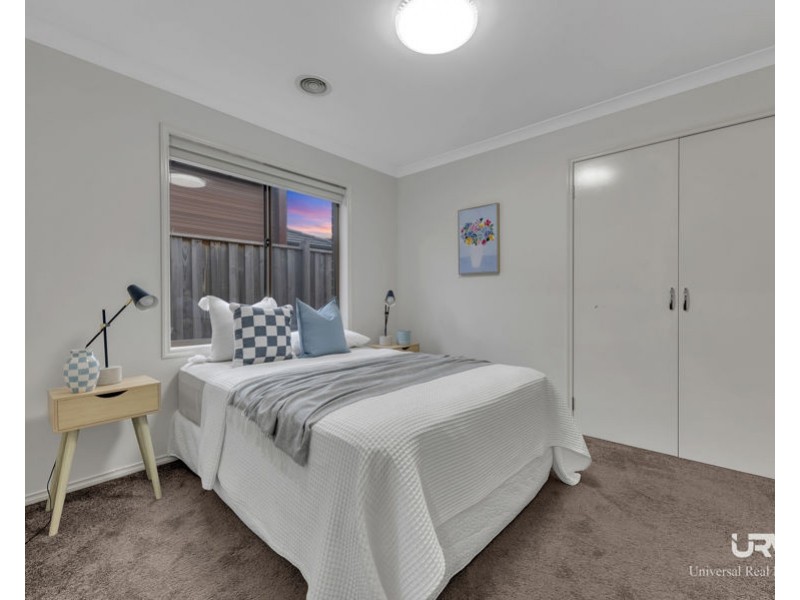 14 Primavera Drive, Mickleham VIC 3064