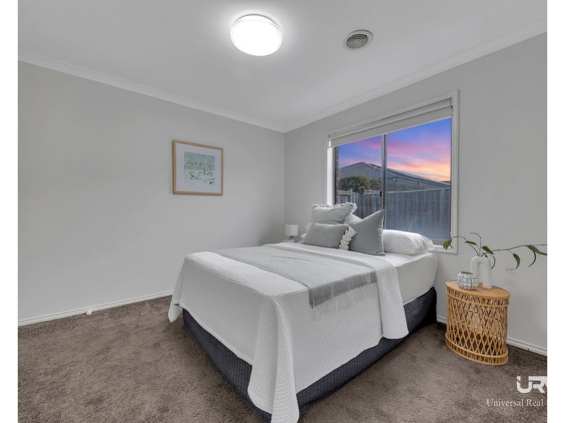 14 Primavera Drive, Mickleham VIC 3064