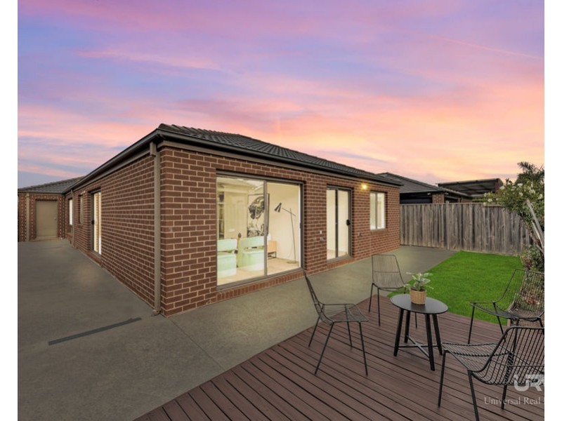14 Primavera Drive, Mickleham VIC 3064