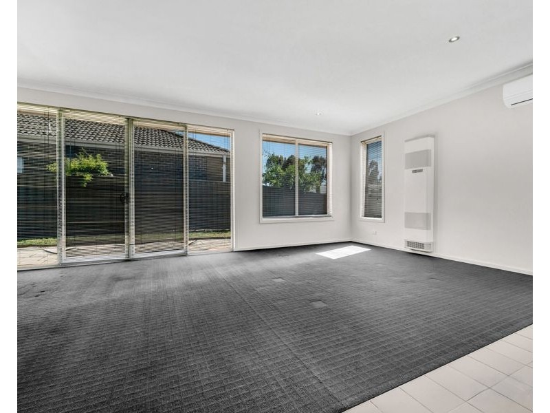 72 Mareeba Way, Craigieburn VIC 3064