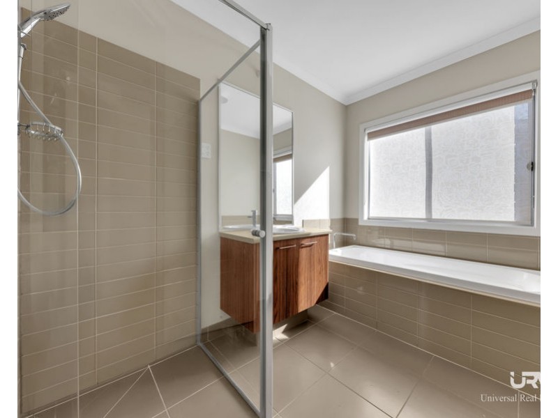 18 Balconies Way, Craigieburn VIC 3064