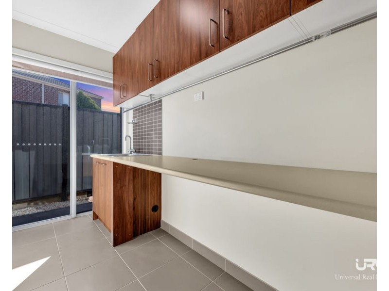 18 Balconies Way, Craigieburn VIC 3064