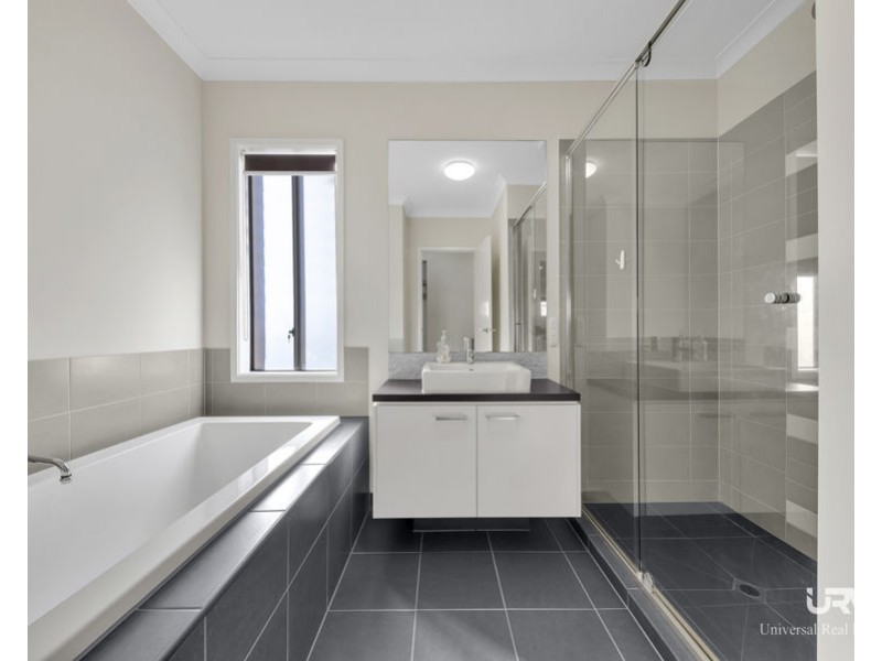 15 Acland Street, Craigieburn VIC 3064